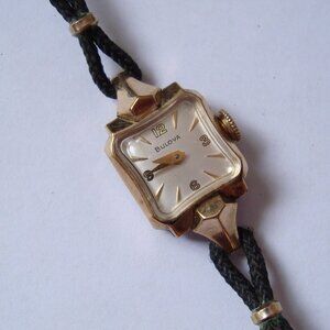 VINTAGE LADY WIND UP BULOVA ,RUN GREAT